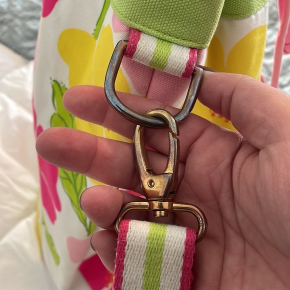 Lilly Pulitzer bucket bag with gorgeous flowers - Picture 7 of 7